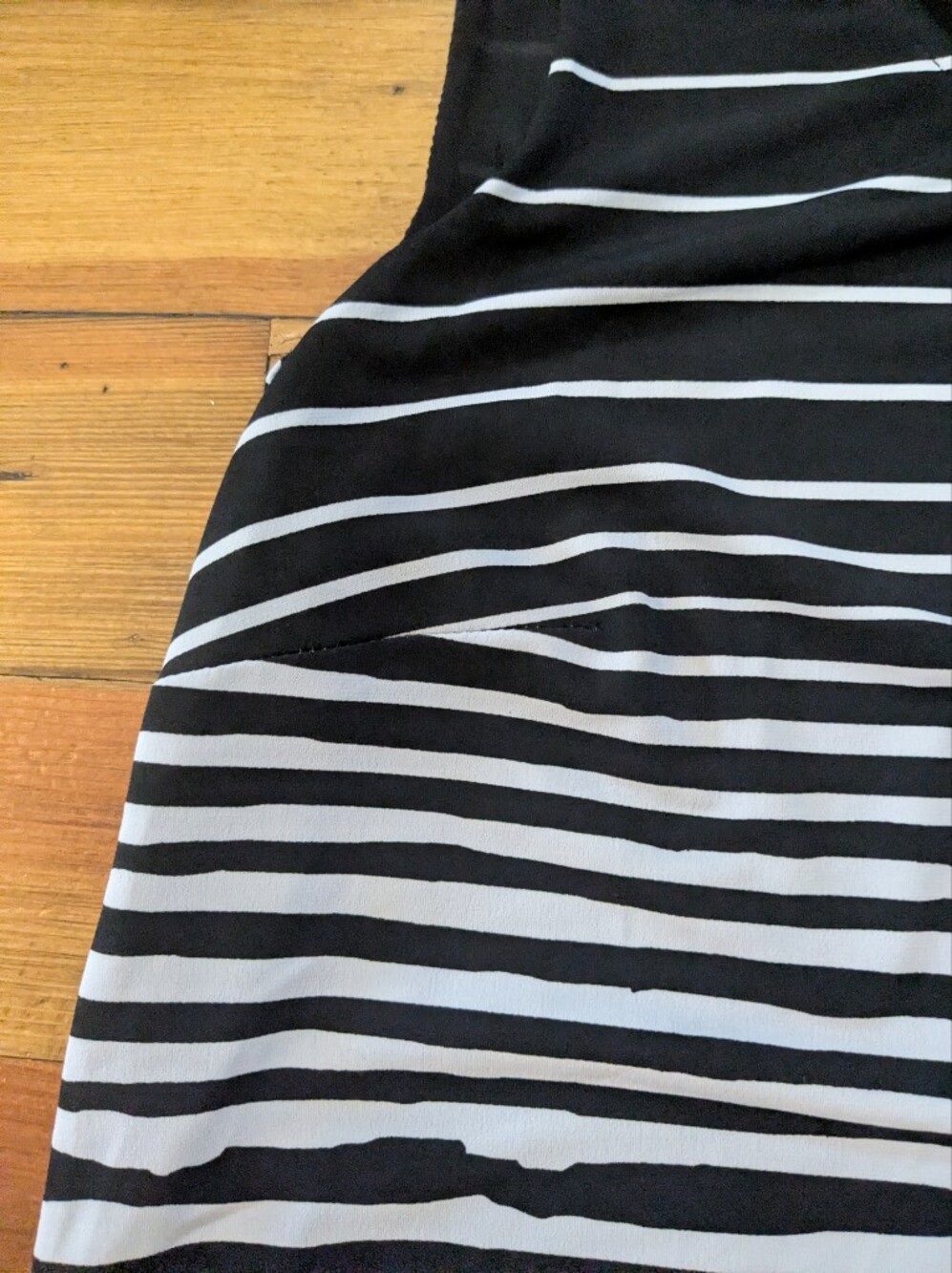 FRANK LYMAN DESIGN - SIZE 16 Zebra-Striped Tunic - Picture 8 of 16
